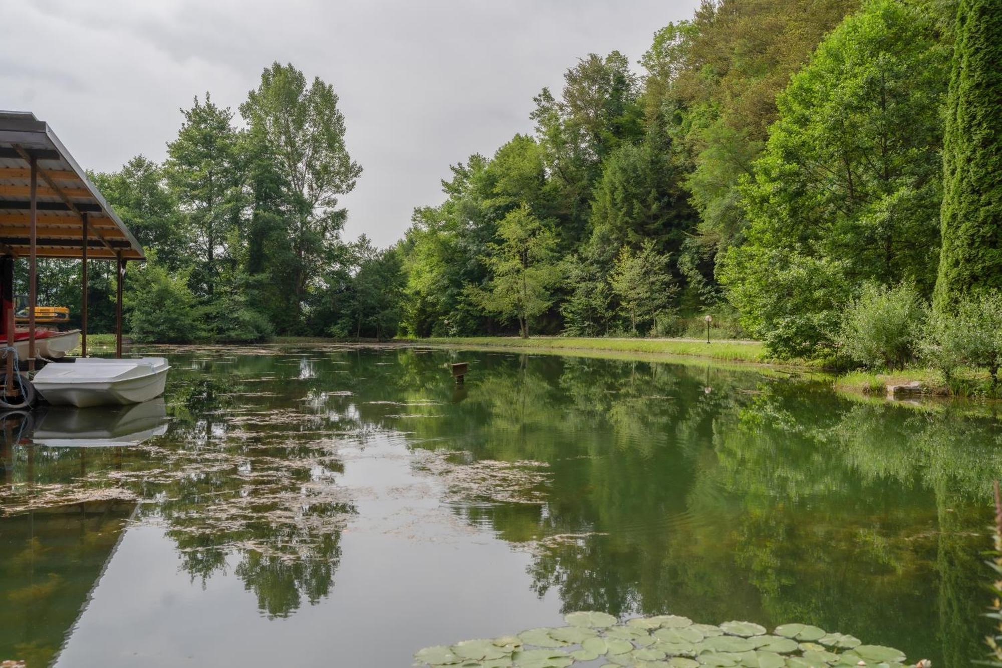 Ferienwohnung Ribnik Stari Trg Lesicno Exterior foto