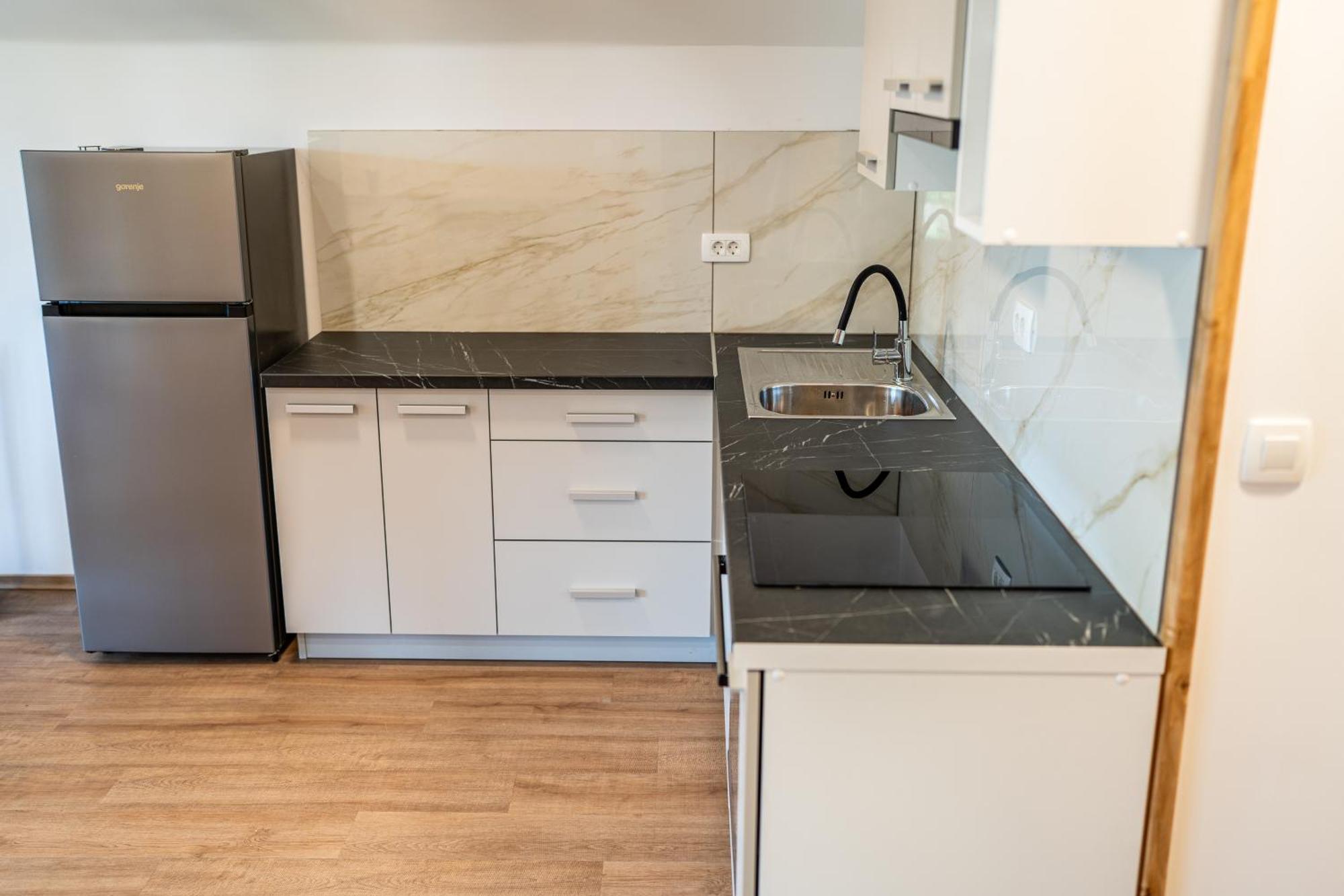 Ferienwohnung Ribnik Stari Trg Lesicno Exterior foto