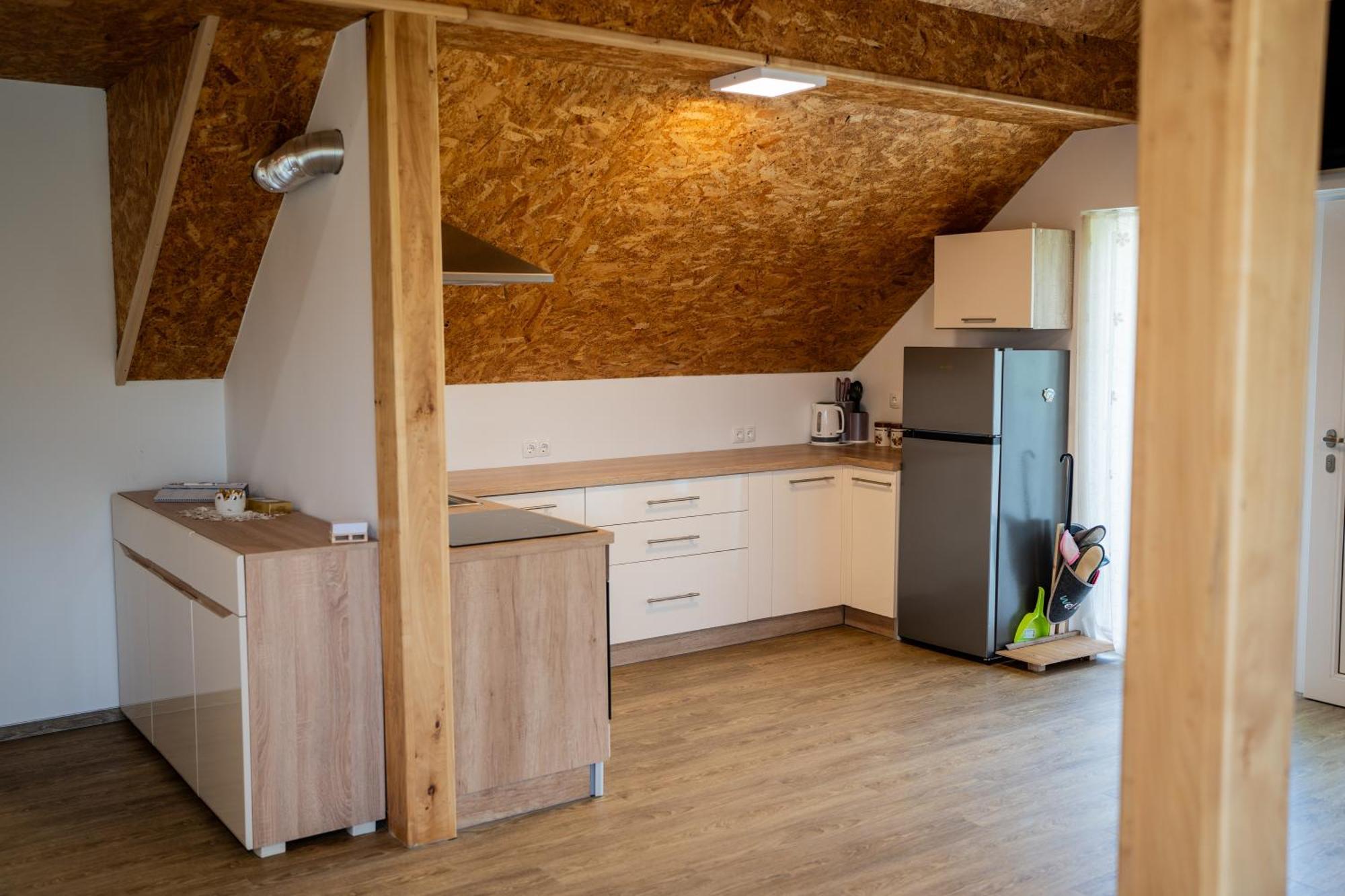 Ferienwohnung Ribnik Stari Trg Lesicno Exterior foto